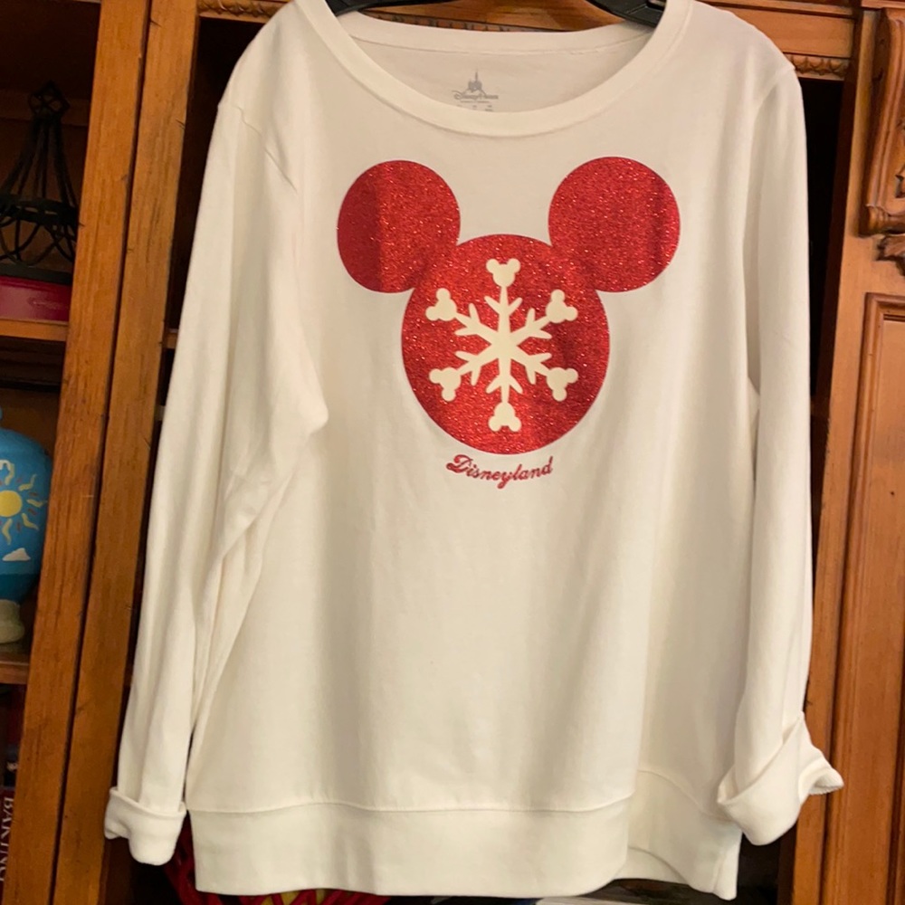 Disney Christmas new w/tag sweatshirt